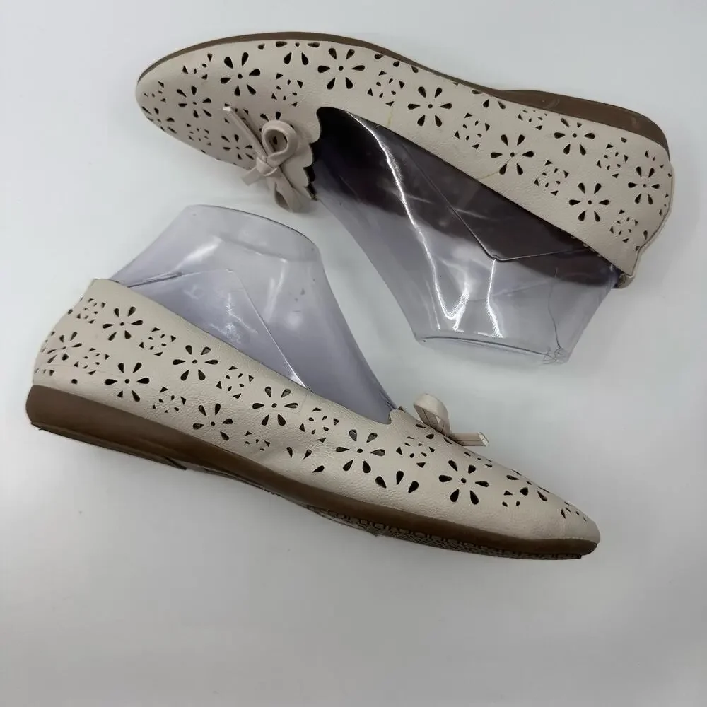 White Mountain Cream Laser Cut w/Bow Scalloped Edge Ballet Flats 'Icing' WMNS 8